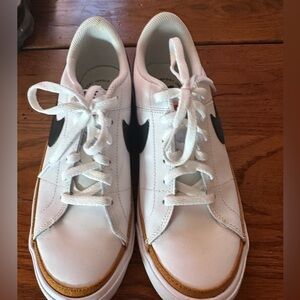 Nike courts